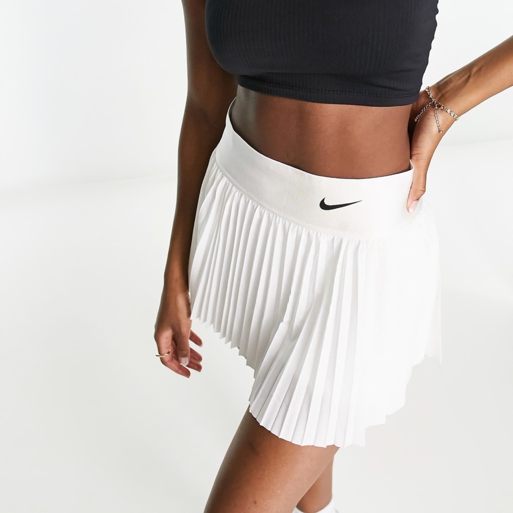 Nike Court Dri-FIT Advantage Pleated Tennis Skort - white